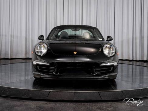 Used 2015 Porsche 911 Targa 4S AWD/4WD image 3