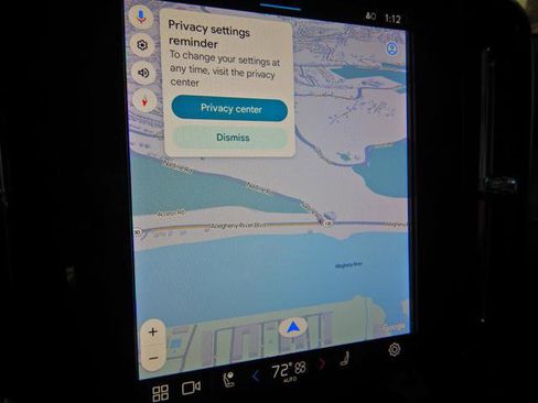 Used 2025 Volvo XC40 B5 Core image 5