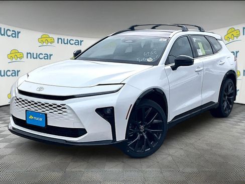 New 2026 Toyota Crown Signia AWD/4WD image 4