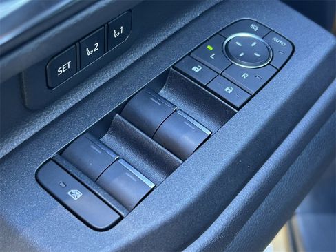 Used 2024 Toyota Land Cruiser image 28