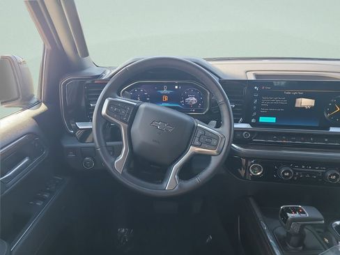 Used 2023 Chevrolet Silverado 1500 RST w/ Protection Package image 15