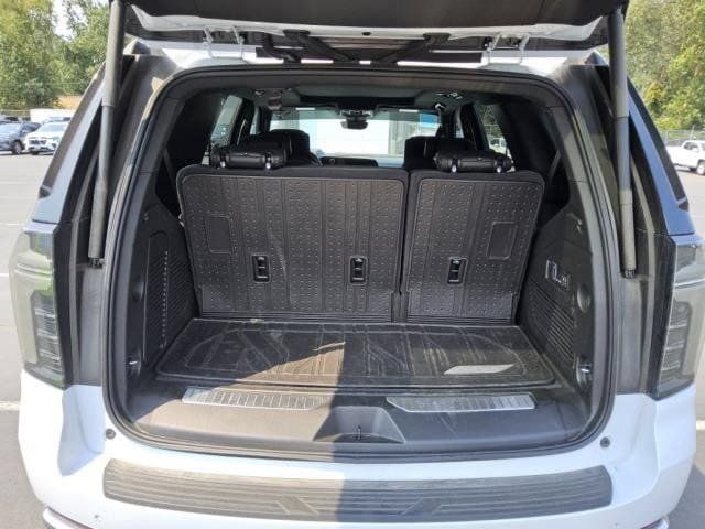 Used 2026 Chevrolet Tahoe High Country AWD/4WD image 6