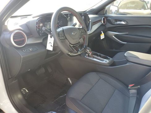 New 2026 Chevrolet Trax RS w/ Sunroof Package image 19