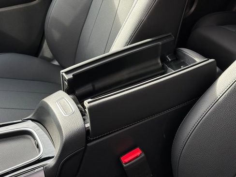 Used 2025 Mercedes-Benz GLB 250 GLB 250 image 39