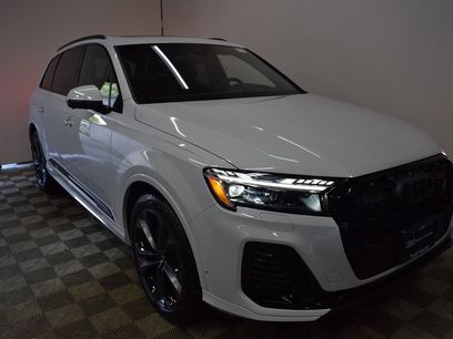 New 2025 Audi Q7 3.0T Prestige