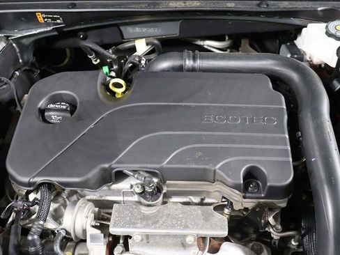 Used 2023 Chevrolet Malibu LT FWD image 16