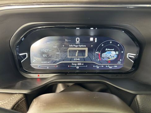 Used 2022 GMC Yukon XL Denali image 21