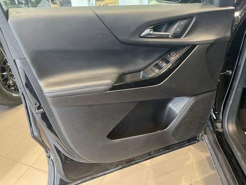 Used 2025 Chevrolet Equinox LT FWD image 14