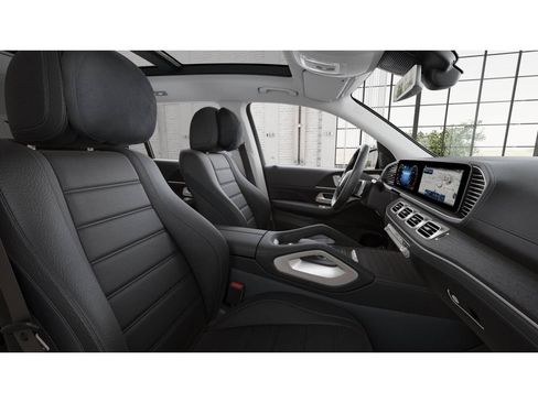 New 2026 Mercedes-Benz GLS 450 4MATIC image 4