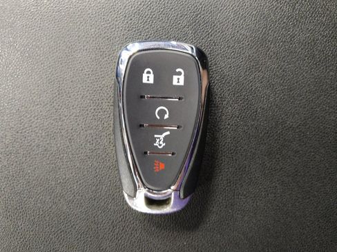 Used 2021 Chevrolet Equinox LT FWD image 32