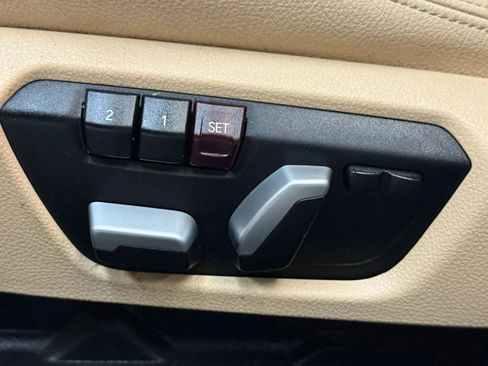 Used 2018 BMW 328d xDrive Sedan AWD/4WD image 25