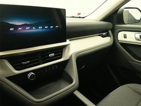 New 2026 Ford Explorer Active image 14
