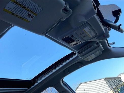 Used 2016 Subaru Forester 2.5i Touring w/ Eyesight & Navigation System AWD/4WD image 23