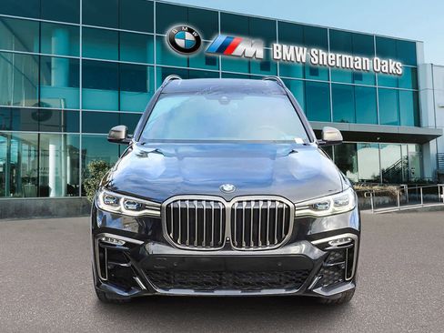Used 2022 BMW X7 M50i w/ Dynamic Handling Package image 2