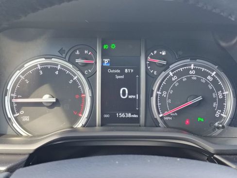 Used 2024 Toyota 4Runner Limited AWD/4WD image 33