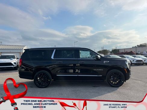 New 2026 GMC Yukon XL Elevation image 8