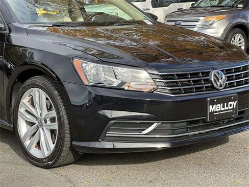 Used 2019 Volkswagen Passat 2.0T Wolfsburg image 5