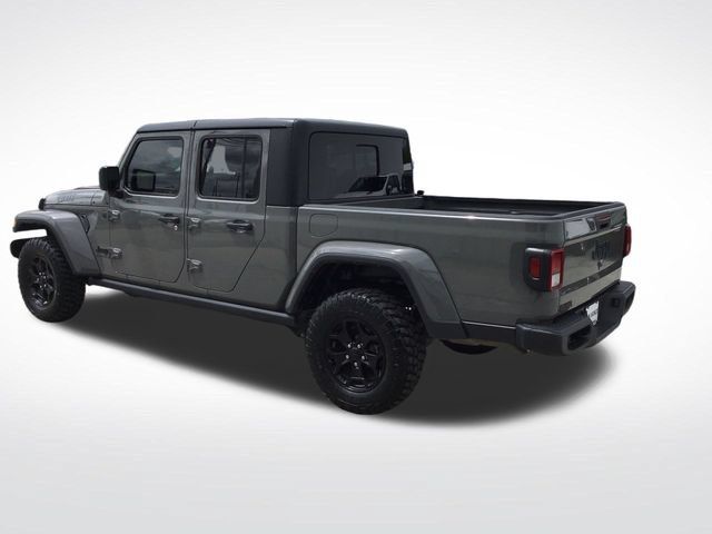 Used 2023 Jeep Gladiator Sport AWD/4WD image 3