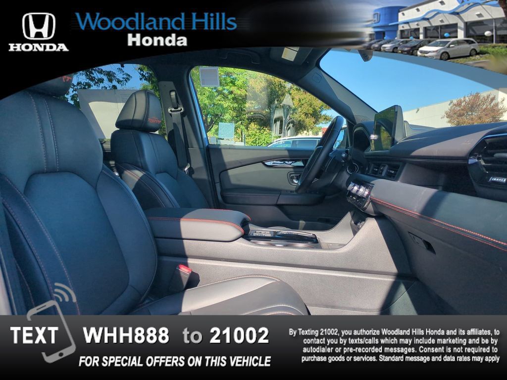 Certified 2024 Honda Pilot TrailSport image 24