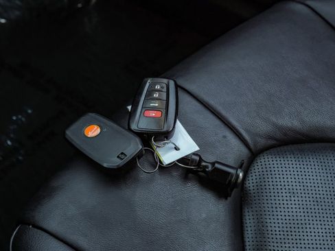 Used 2018 Toyota Camry XLE image 64