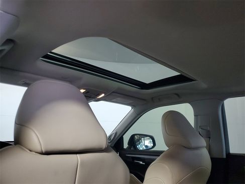 Used 2022 Toyota Highlander Limited image 23