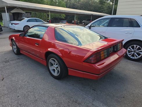Used 1989 Chevrolet Camaro IROC-Z RWD image 4