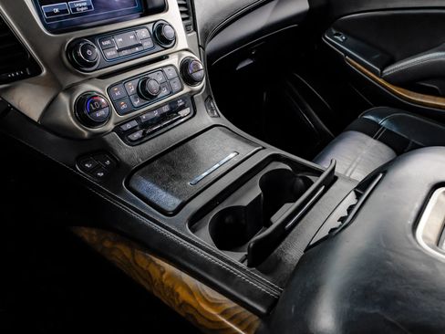 Used 2020 GMC Yukon XL Denali RWD image 31