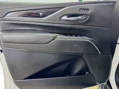 Used 2022 Cadillac Escalade ESV Sport RWD image 20