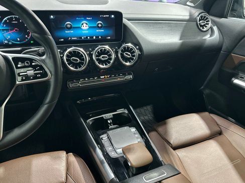 Used 2021 Mercedes-Benz GLA 250 4MATIC image 4