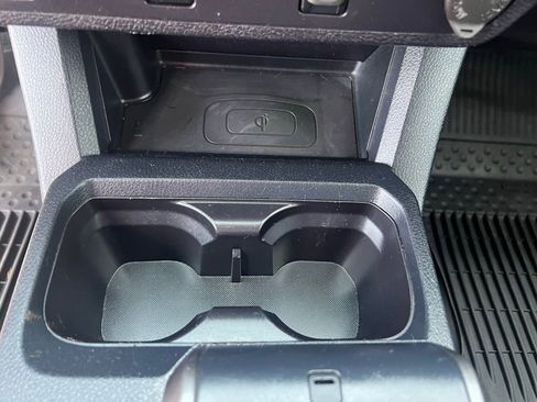 Used 2017 Toyota Tacoma TRD Sport image 31