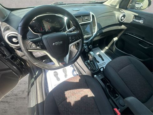 Used 2019 Chevrolet Sonic LT FWD image 31