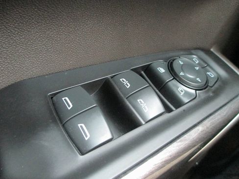 Used 2020 Chevrolet Silverado 1500 LTZ w/ LTZ Plus Package image 27