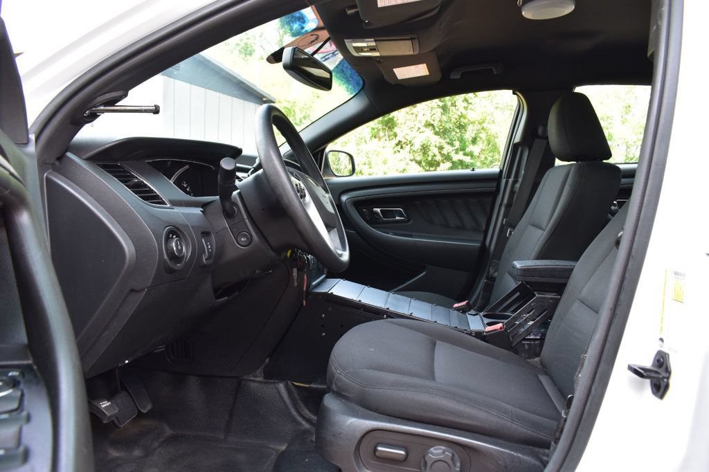 Used 2018 Ford Taurus Police Interceptor AWD image 11