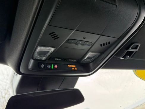 Used 2025 Cadillac XT4 Premium Luxury AWD/4WD image 44