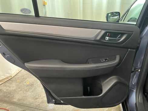 Used 2017 Subaru Outback 2.5i Premium image 23