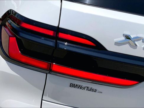 New 2027 BMW X7 xDrive40i w/ M Sport Package AWD/4WD image 14