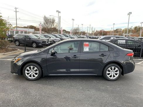 New 2026 Toyota Corolla LE image 5