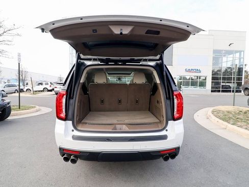 Used 2021 GMC Yukon XL Denali w/ Denali Premium Package image 58