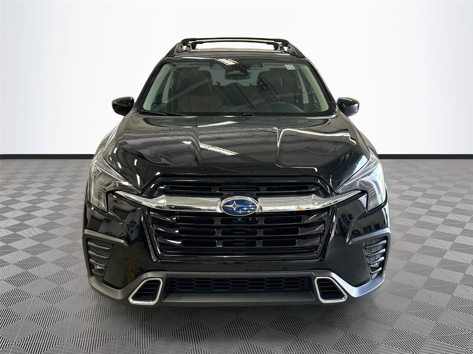 Used 2024 Subaru Ascent Touring AWD/4WD image 2
