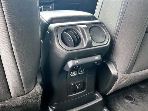 Used 2023 Jeep Wrangler Unlimited w/ Sun & Screen Package AWD/4WD image 28