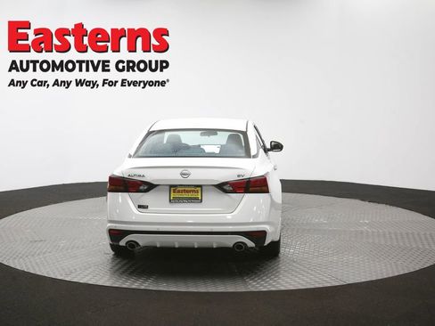 Used 2024 Nissan Altima 2.5 SV w/ SV Premium Package FWD image 38