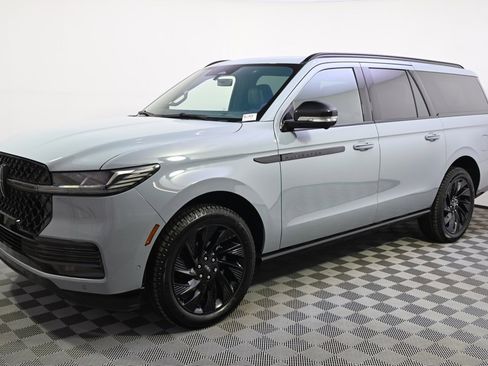 New 2025 Lincoln Navigator L Reserve w/ Jet Appearance Package image 2