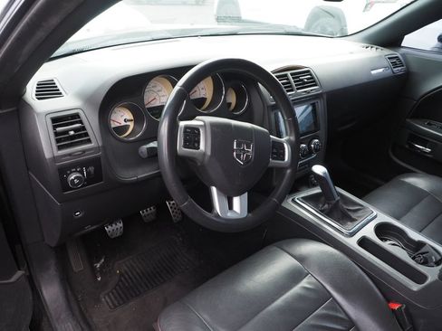 Used 2013 Dodge Challenger R/T RWD image 5