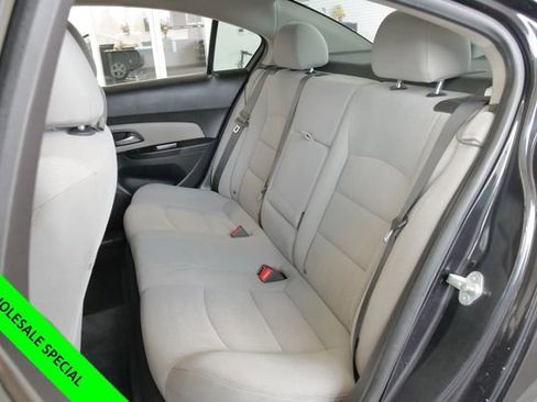 Used 2014 Chevrolet Cruze LT image 12