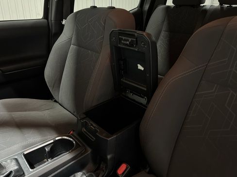 Used 2018 Toyota Tacoma TRD Off-Road image 35