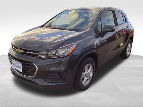 Used 2020 Chevrolet Trax LS w/ Tint and Cruise Package AWD/4WD image 1