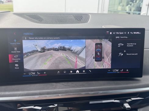 Used 2025 BMW X6 M60i w/ Parking Assistance Package image 26