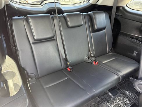 Used 2019 Toyota Highlander XLE AWD/4WD image 24