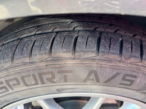 Used 2011 Cadillac SRX Premium AWD/4WD image 10