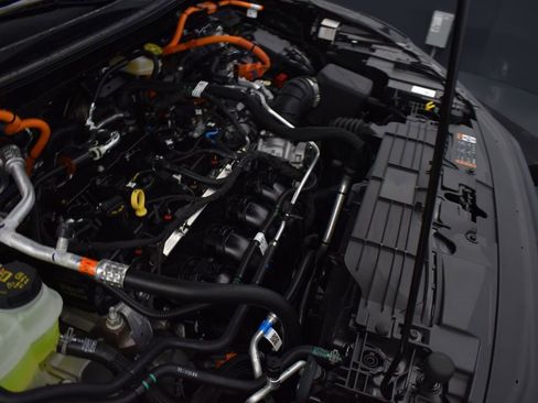 New 2025 Ford Escape Base w/ PHEV Premium Package image 22